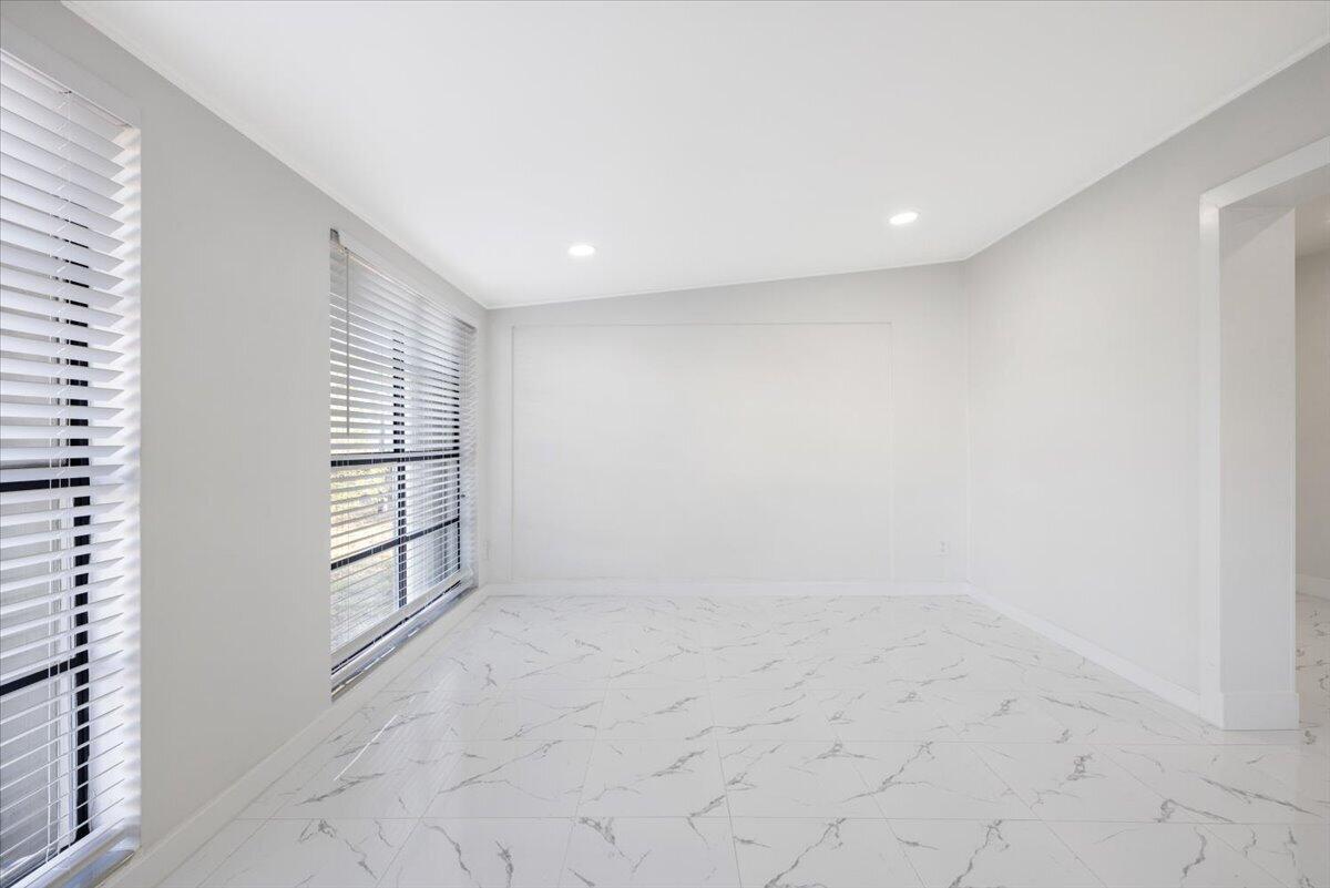 RIVER PARK UNIT 5 - Residential