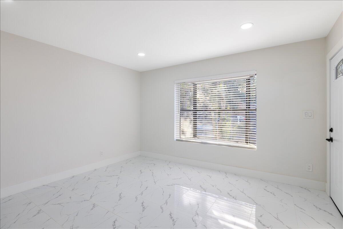 RIVER PARK UNIT 5 - Residential