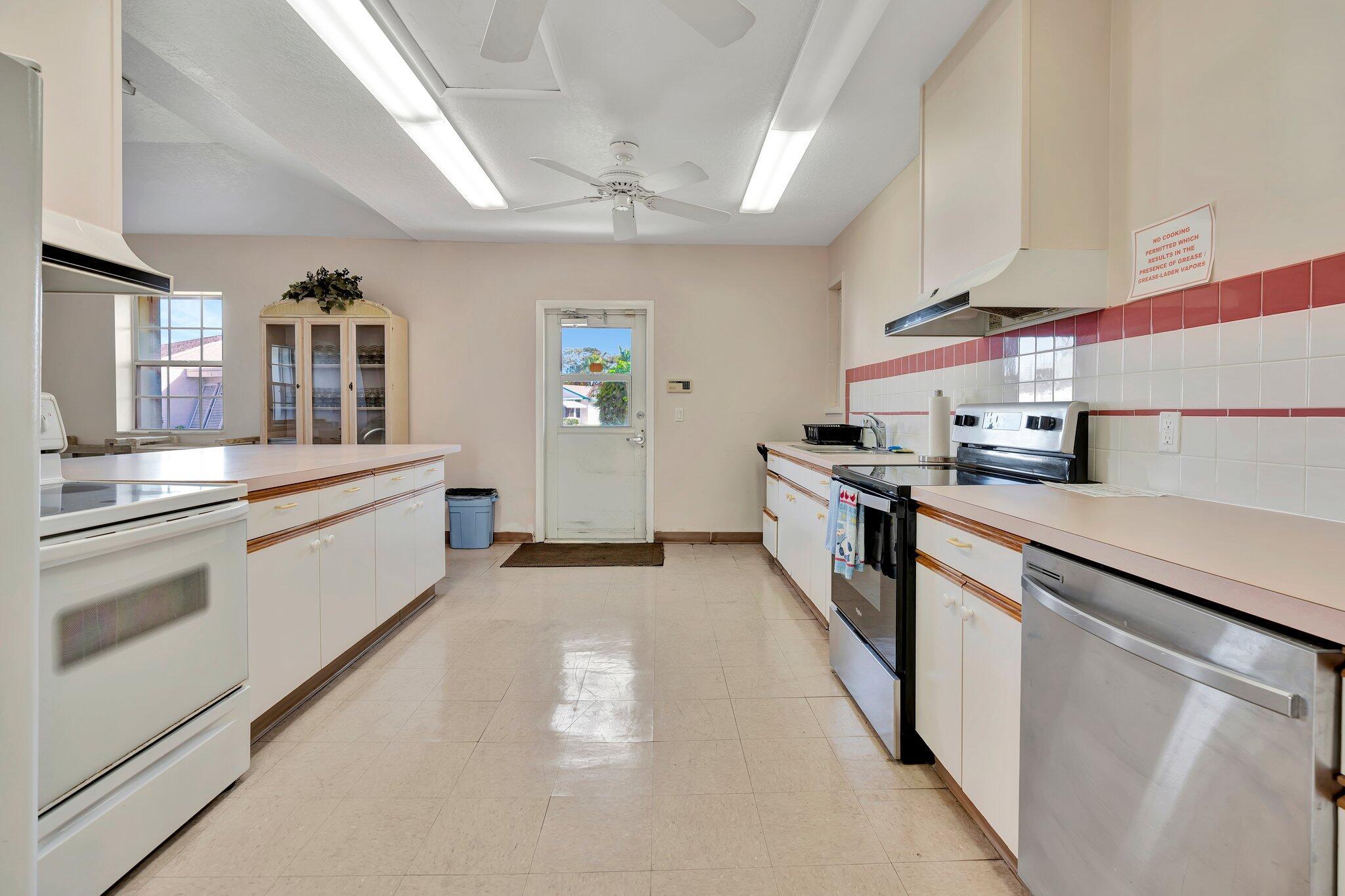 MERIDIAN CONDO 9 - Residential