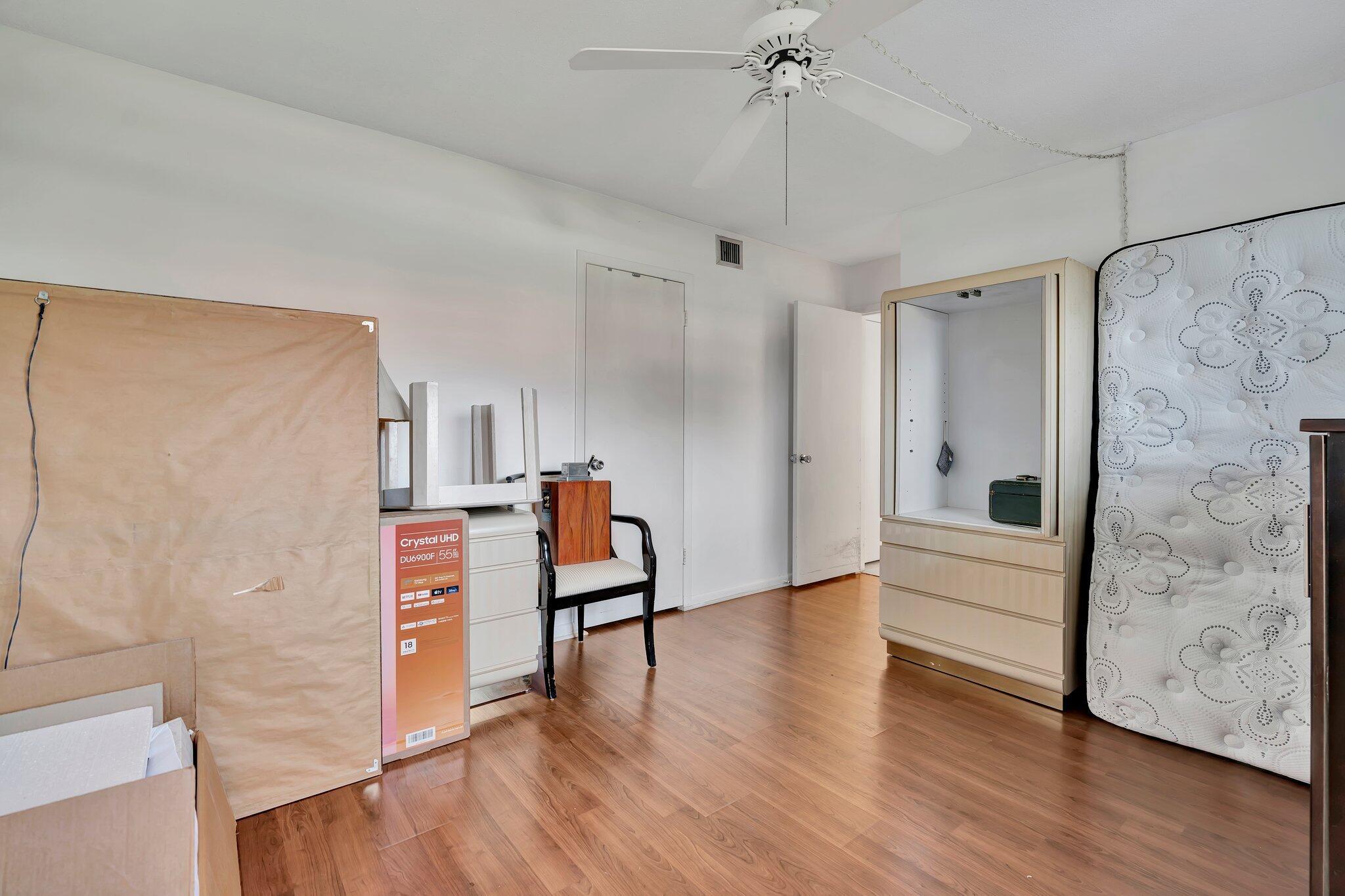 MERIDIAN CONDO 9 - Residential