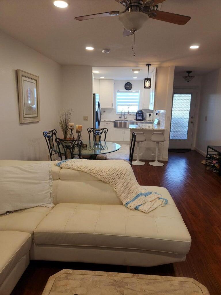 CRESTHAVEN VILLAS 1 CONDO - Residential Lease