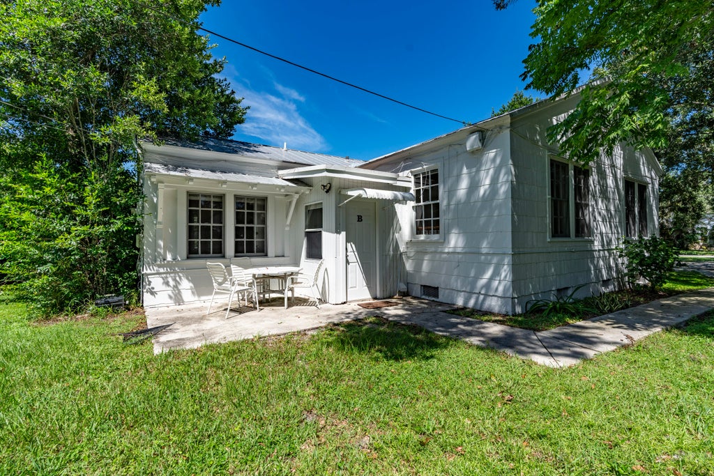 Photo of 1837 22nd Avenue #Unit B, Vero Beach, FL 32960 (MLS # B26075006)