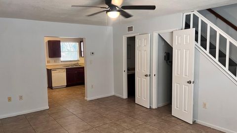2019 Oleander Blvd B Fort Pierce FL 34950
