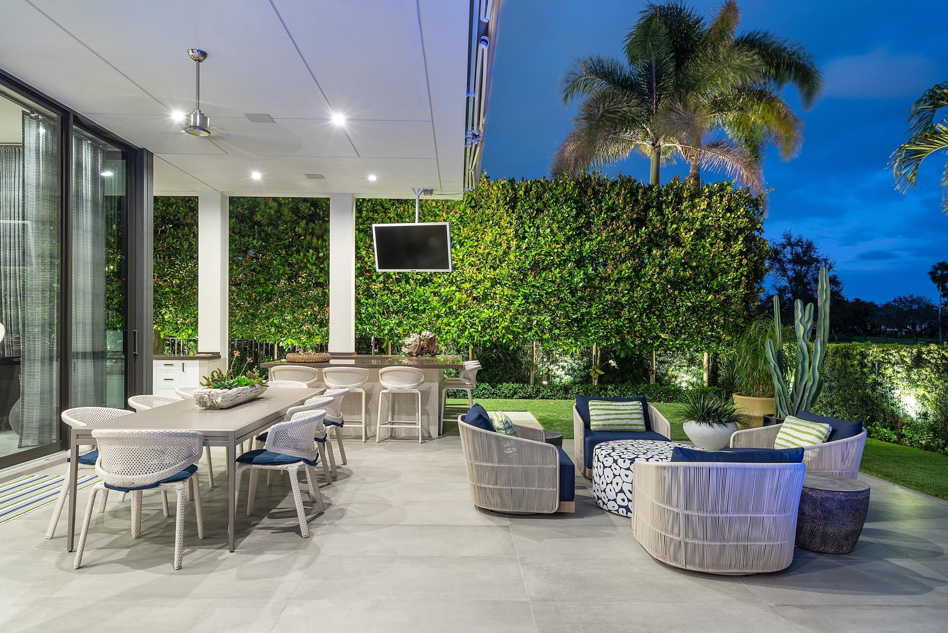 ROYAL PALM YACHT & COUNTR - Residential