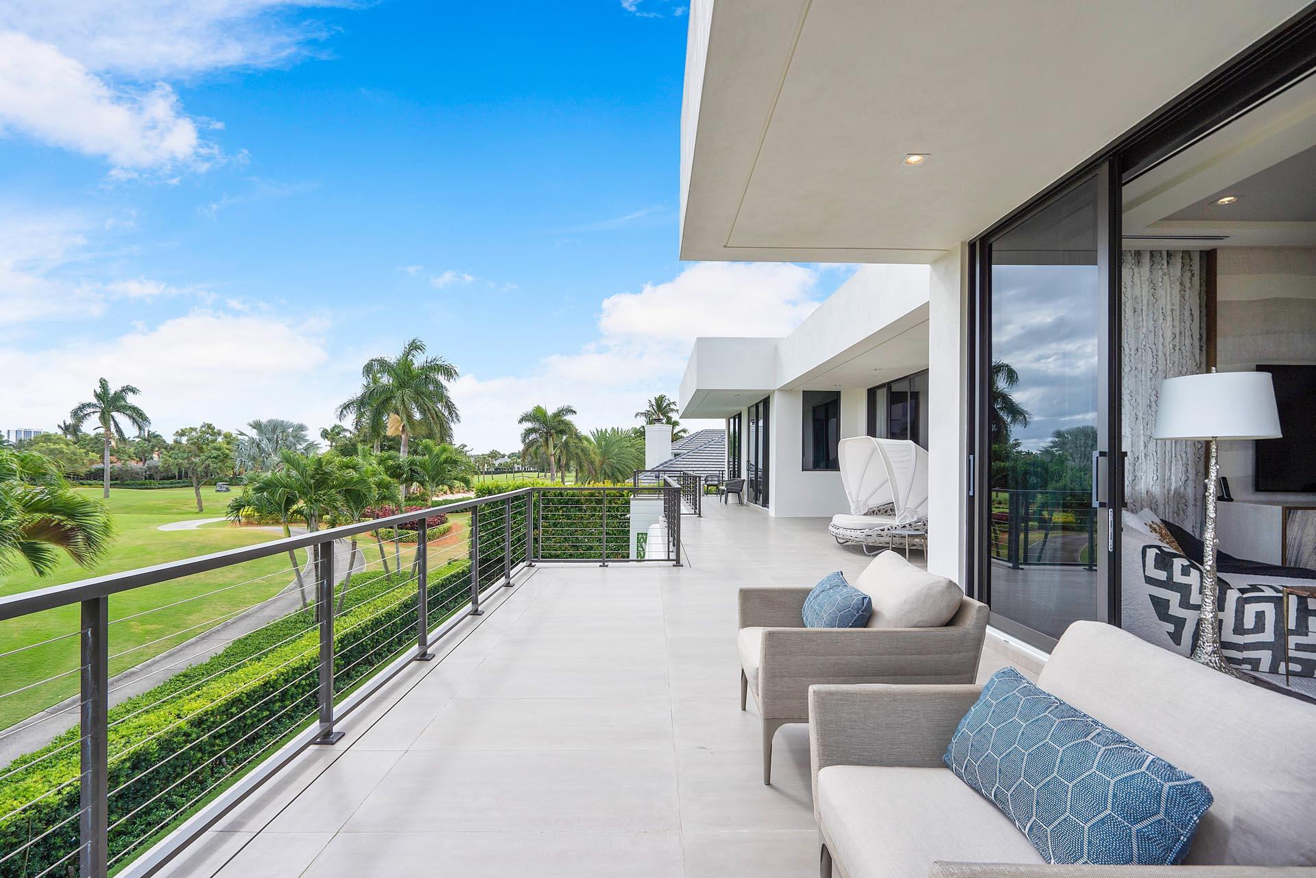 ROYAL PALM YACHT & COUNTRY CLUB - Residential