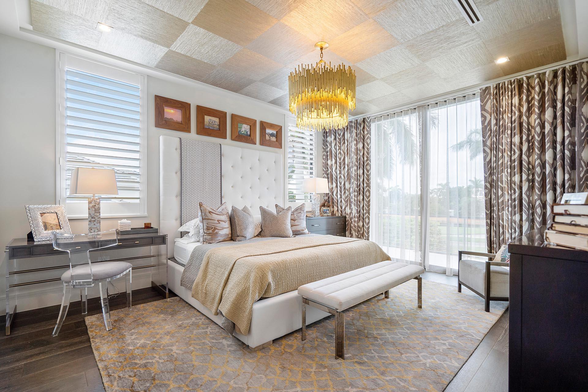 ROYAL PALM YACHT & COUNTRY CLUB - Residential