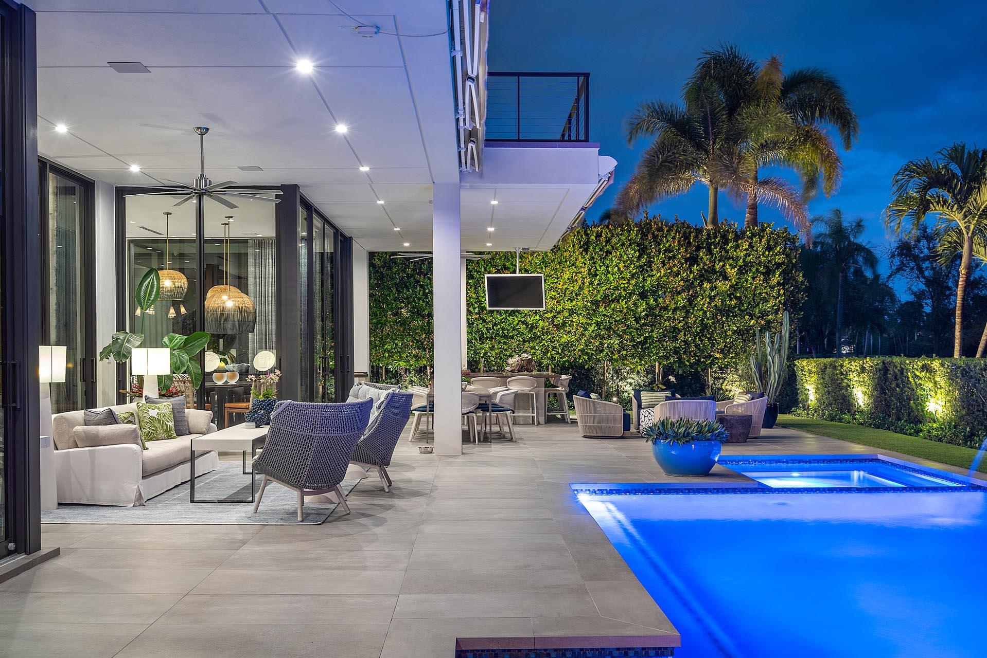 ROYAL PALM YACHT & COUNTRY CLUB - Residential