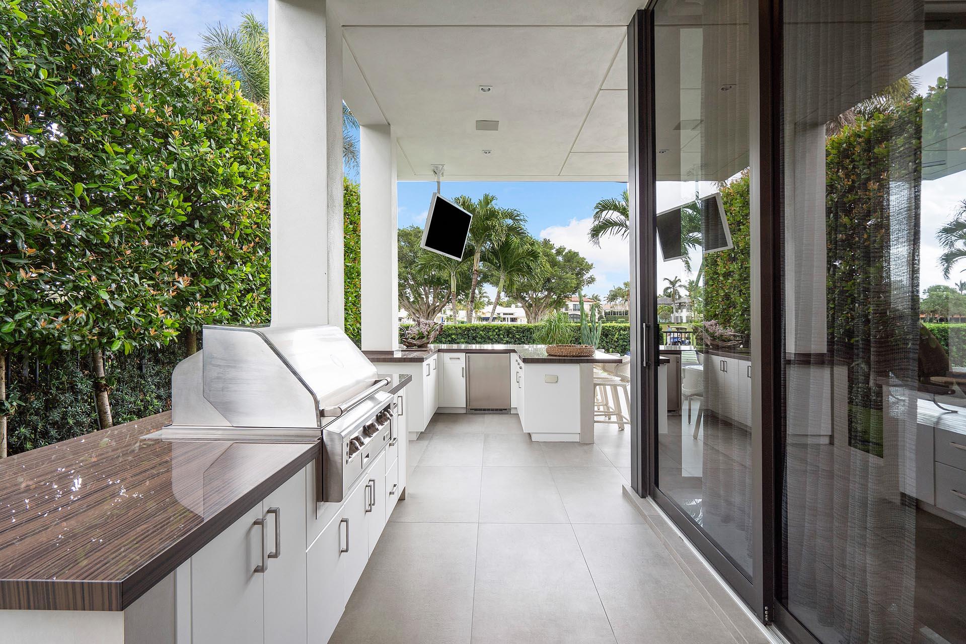 ROYAL PALM YACHT & COUNTRY CLUB - Residential