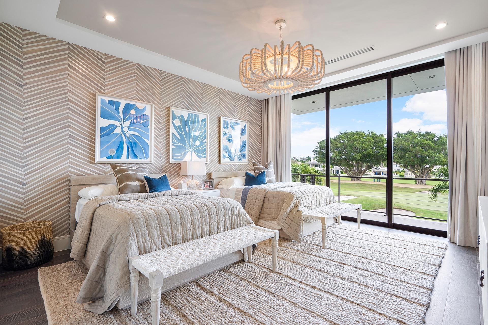 ROYAL PALM YACHT & COUNTRY CLUB - Residential