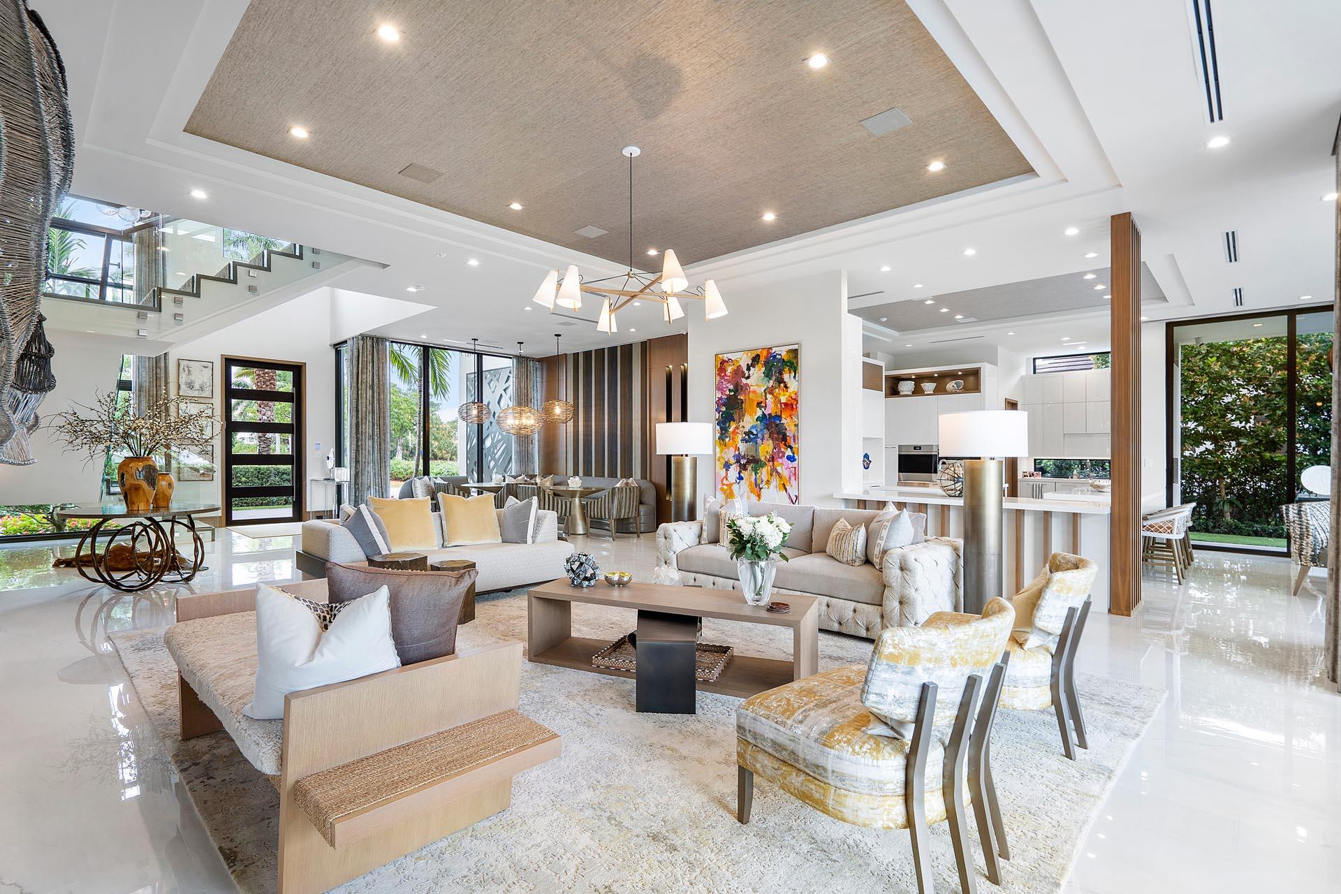 ROYAL PALM YACHT & COUNTRY CLUB - Residential