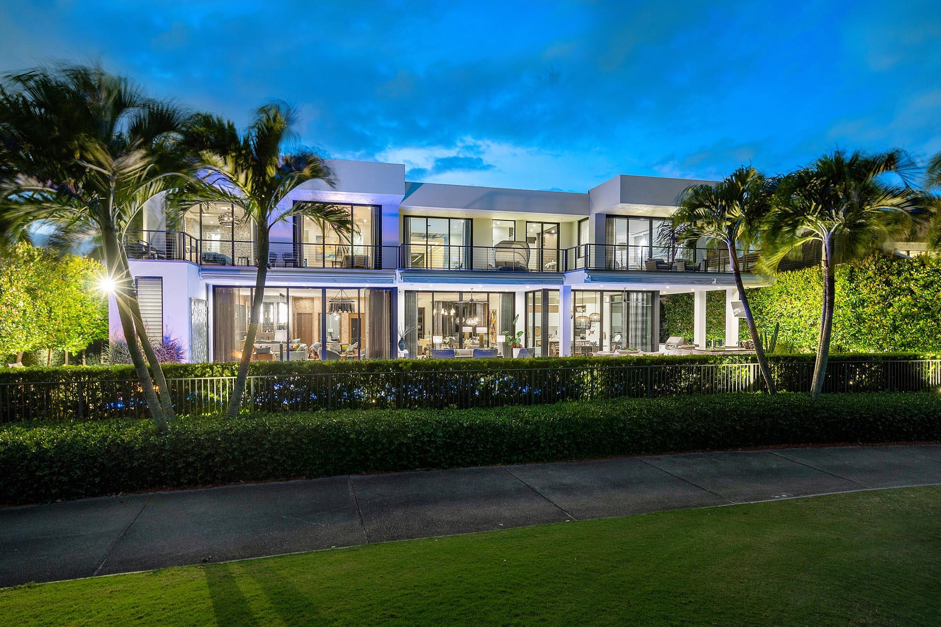 ROYAL PALM YACHT & COUNTRY CLUB - Residential