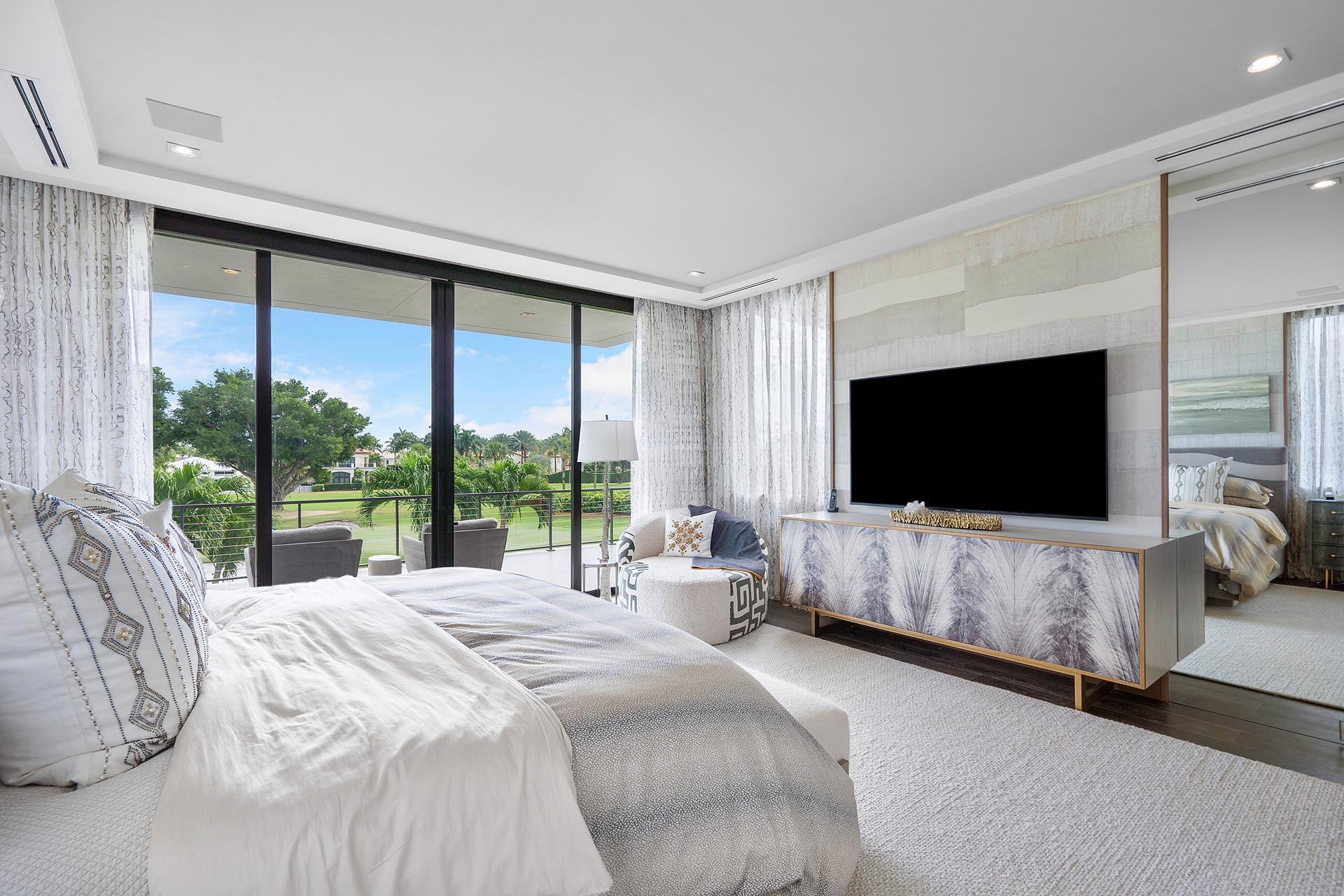 ROYAL PALM YACHT & COUNTR - Residential