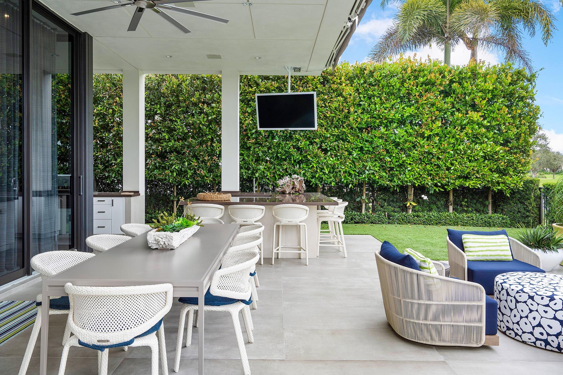 ROYAL PALM YACHT & COUNTRY CLUB - Residential