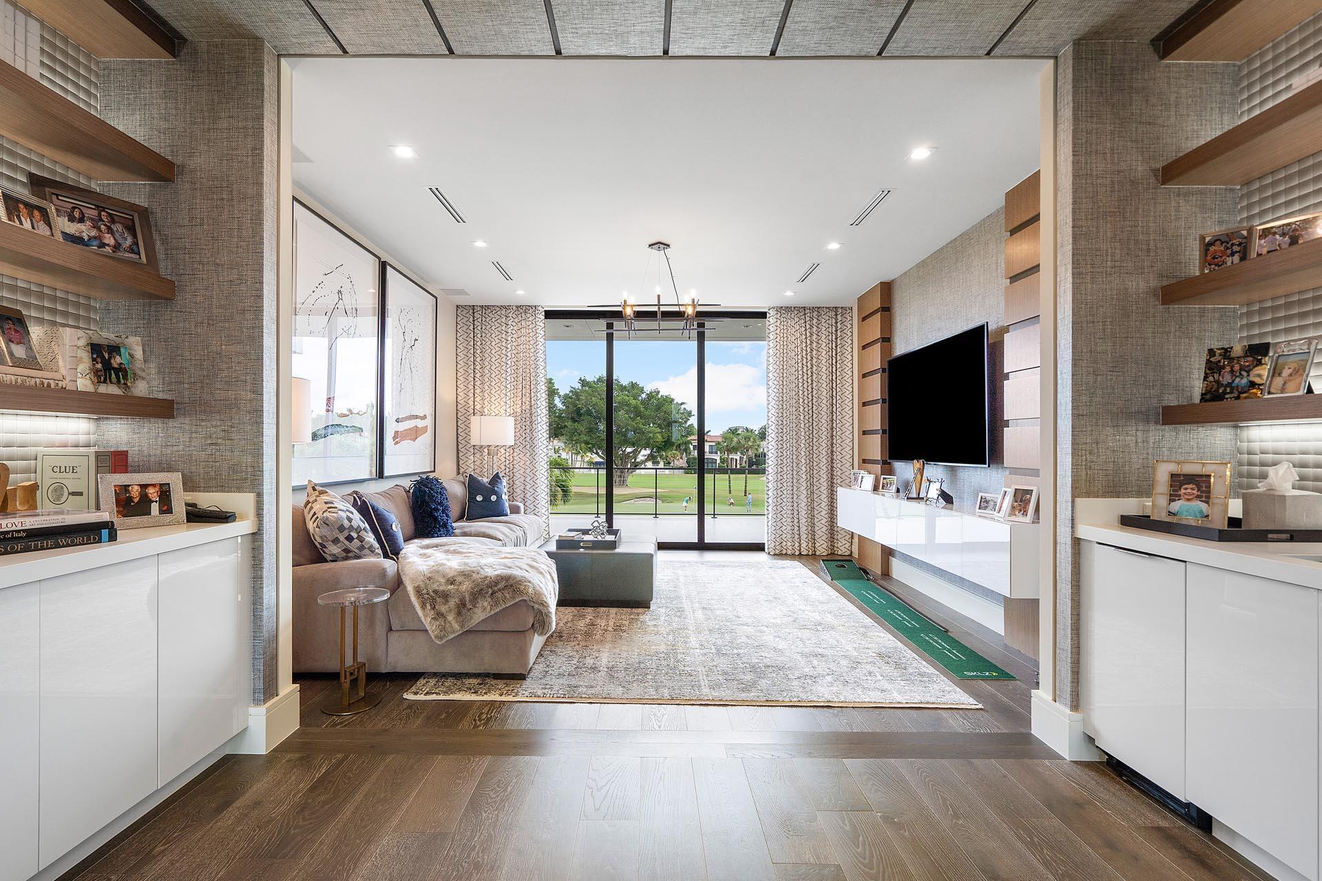 ROYAL PALM YACHT & COUNTR - Residential