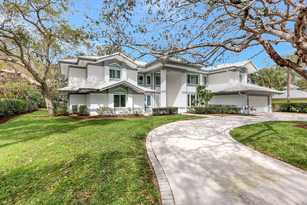 Photo of 8 Ridgeland Drive, Sewalls Point, FL 34996 (MLS # R10957190)
