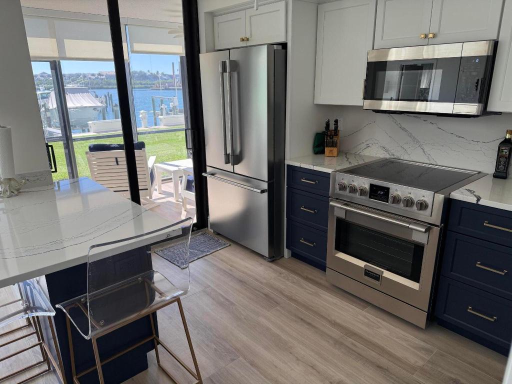 JUPITER COVE CONDO - Residential Lease