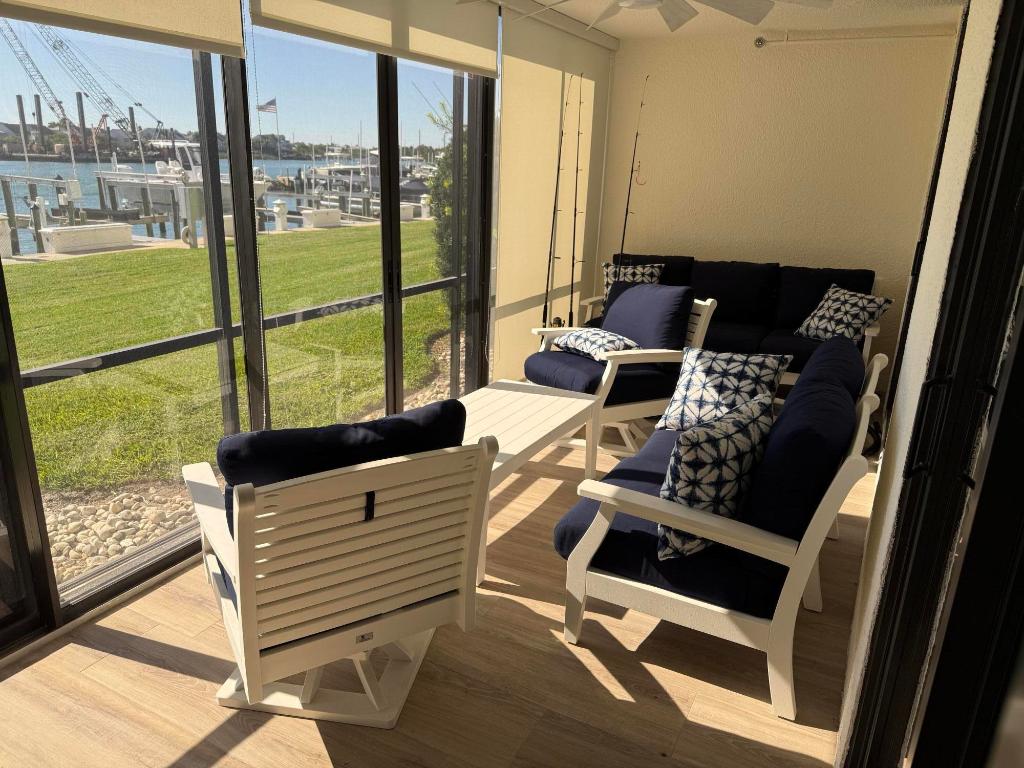 JUPITER COVE CONDO - Residential Lease