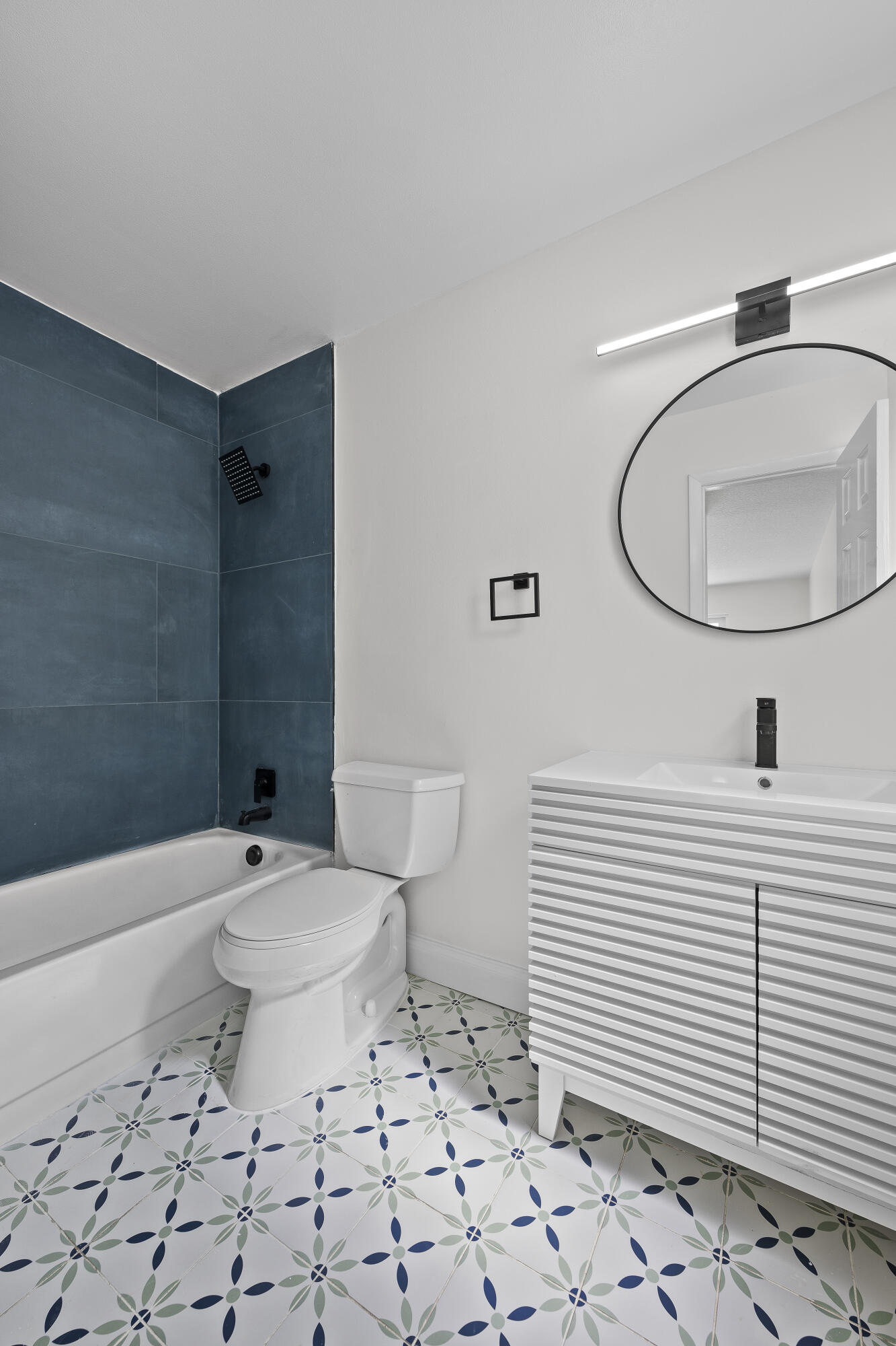 PARKWAY VILLAGE - Residential