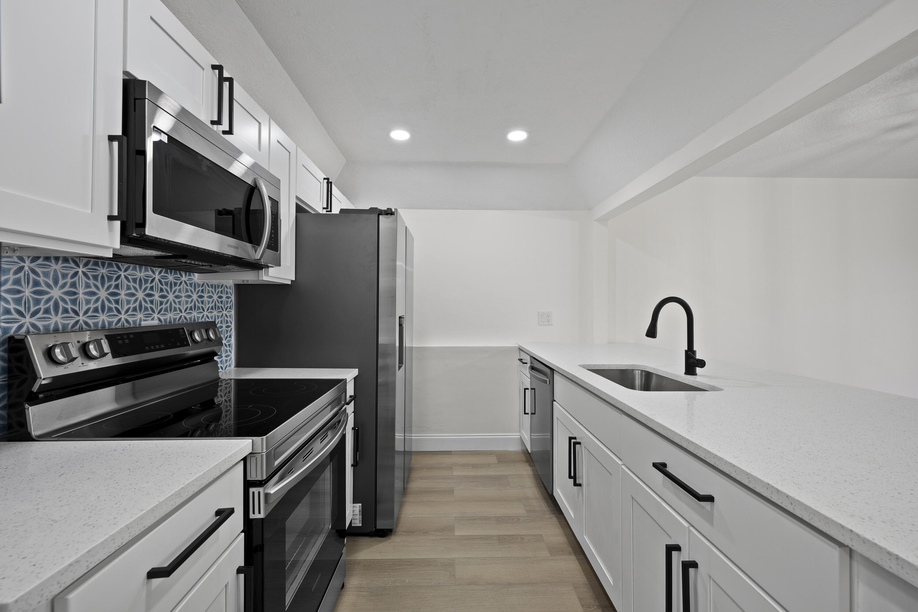 PARKWAY VILLAGE - Residential