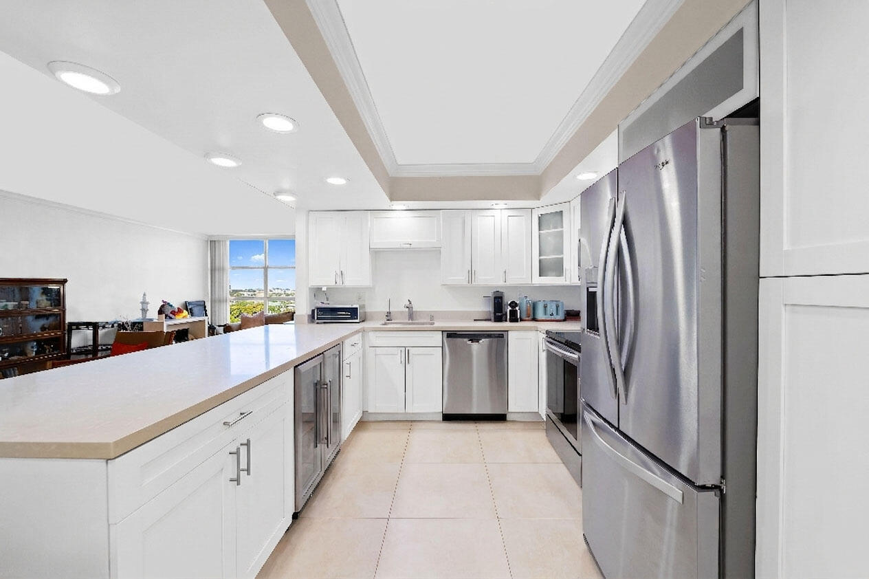 TOWERS OF OCEANVIEW SOUTH - Residential