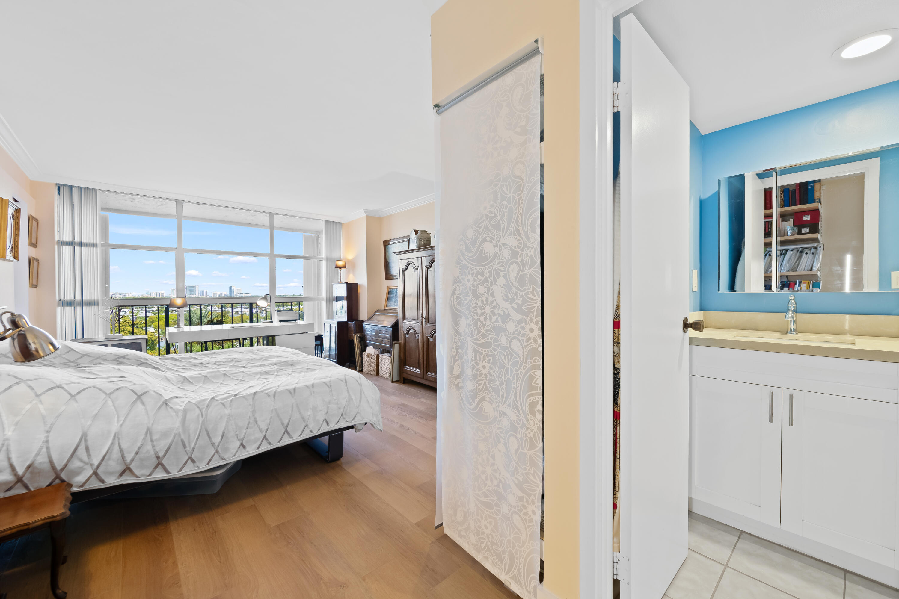 TOWERS OF OCEANVIEW SOUTH - Residential