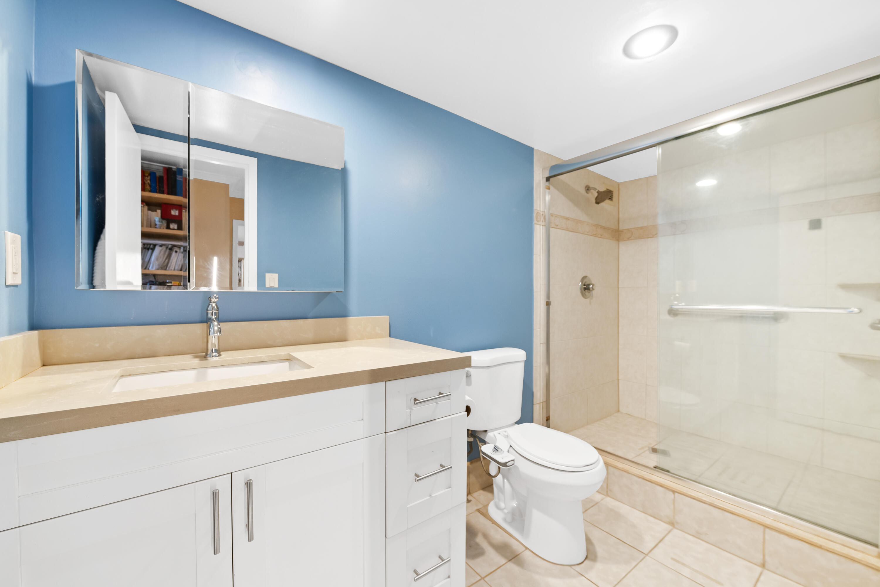 TOWERS OF OCEANVIEW SOUTH - Residential