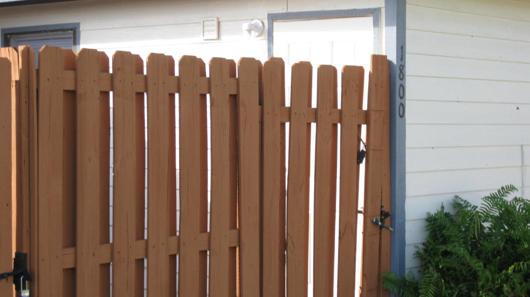 COME SEE THIS RENOVATED 1 BEDROOM 1 BATH WITH TWO FENCED PRIVATE PATIO AREAS.LARGE BEDROOM. TILE AND LAMINATE THROUGHOUT FOR EASE OF CLEANING. CLOSE TO SHOPPING,RESTAURANTS,AND MUCH MORE.SMALL PET OKAY,BASIC CABLE INCLUDED IN RENT.