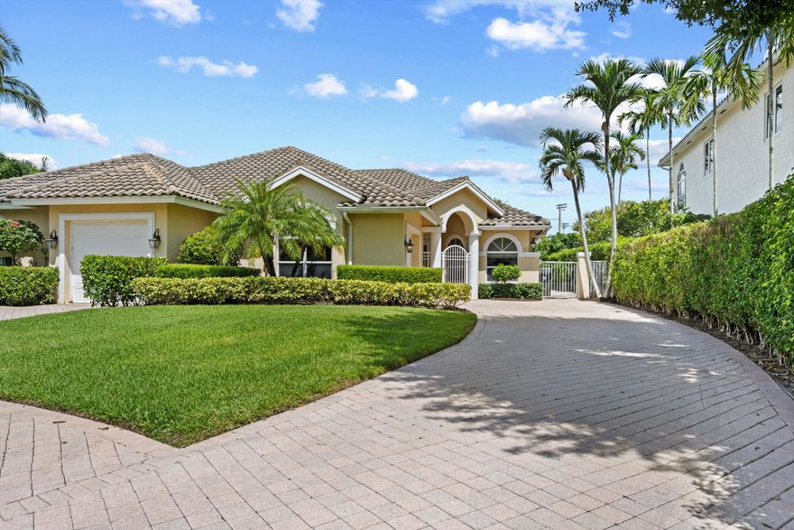 This 3-bedroom, 3-bath property offers direct views of the horse show and is designed for both comfort and style, featuring volume ceilings and an abundance of natural light throughout. The home's open and airy layout creates an inviting atmosphere, while the private backyard with a relaxing hot tub provides the perfect retreat after a day at the showgrounds. Ideal for equestrians, this property combines prime location with modern living.