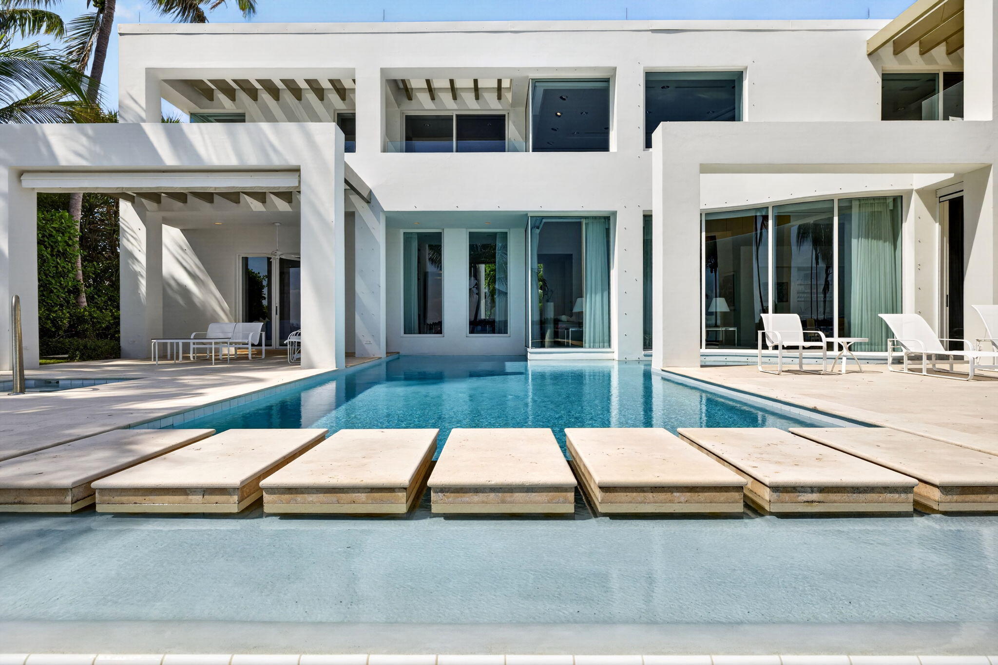 SAILFISH POINT - Residential