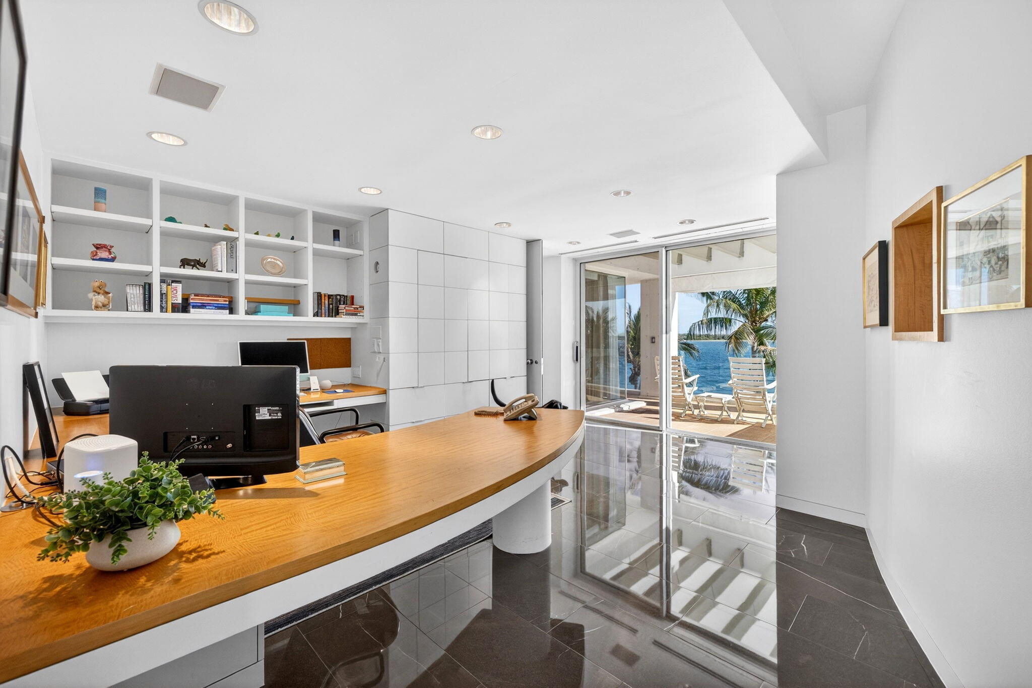 SAILFISH POINT - Residential