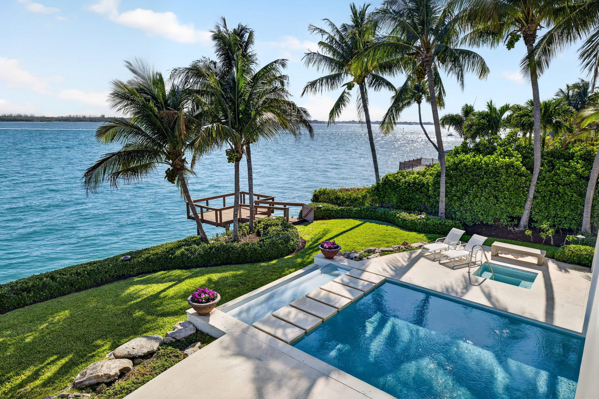 SAILFISH POINT - Residential