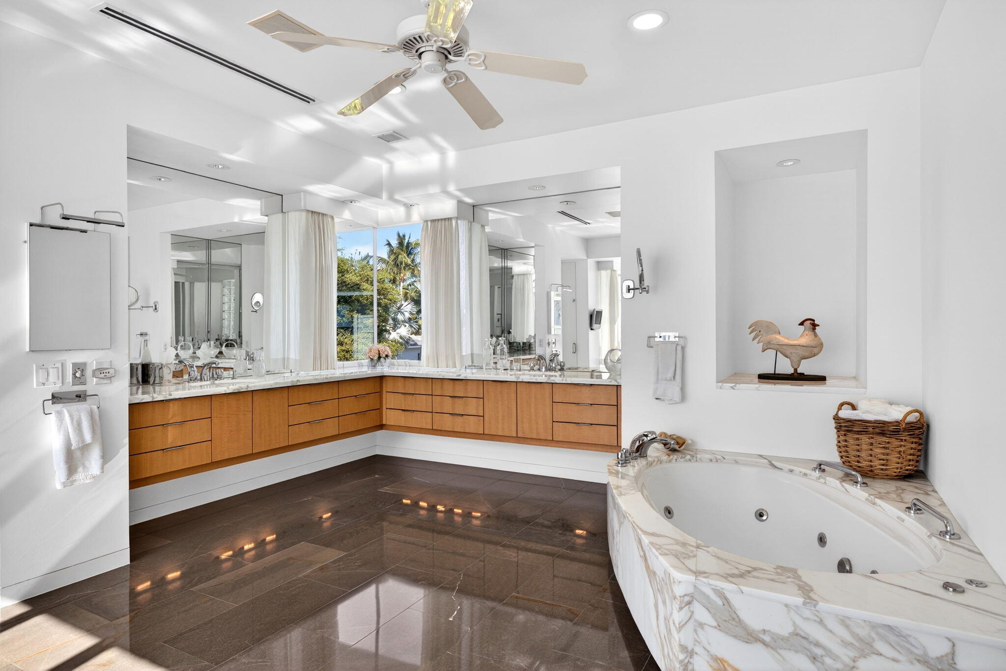 SAILFISH POINT - Residential