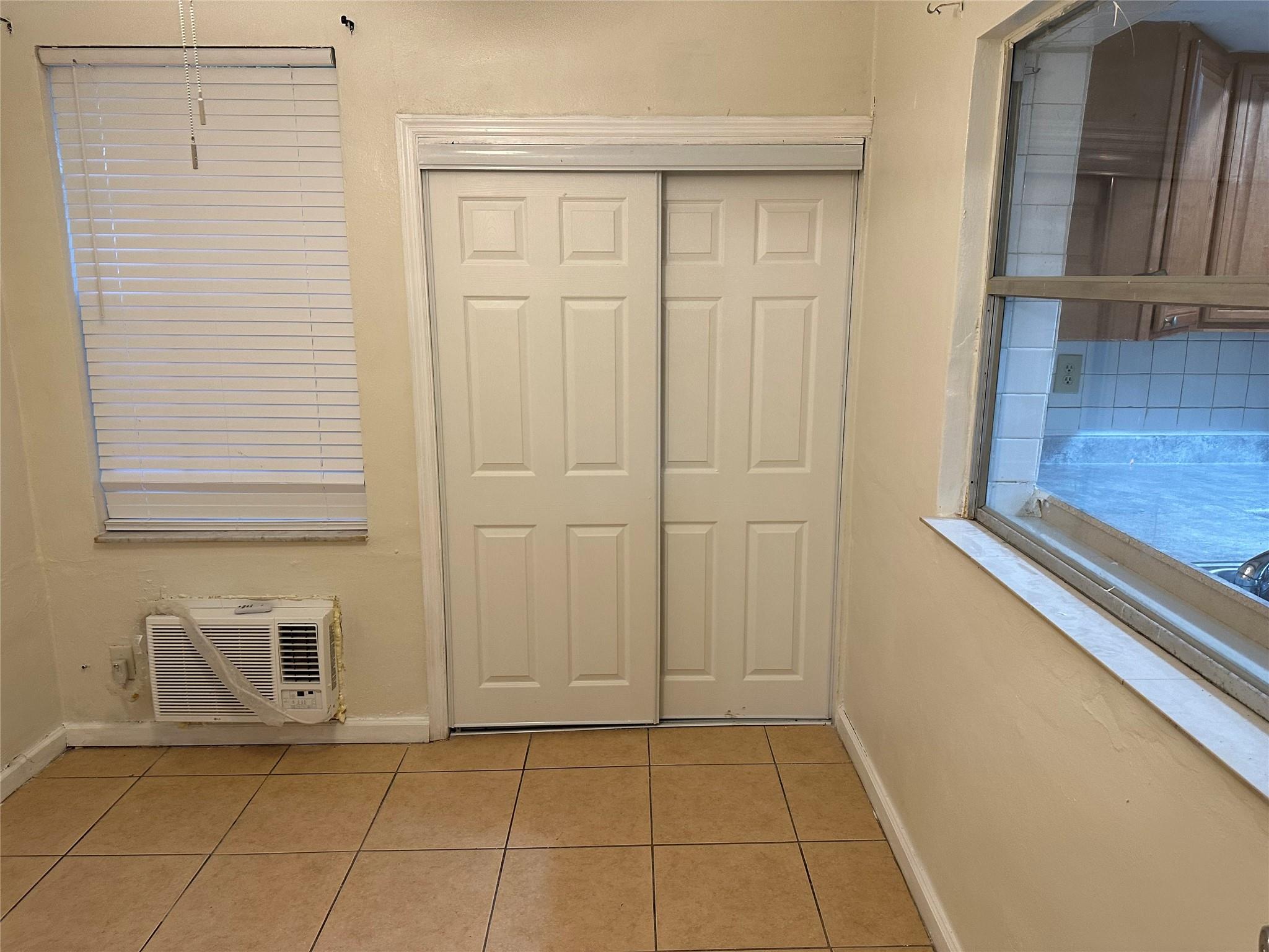 Lauderdale Lakes Northgat - Residential Lease