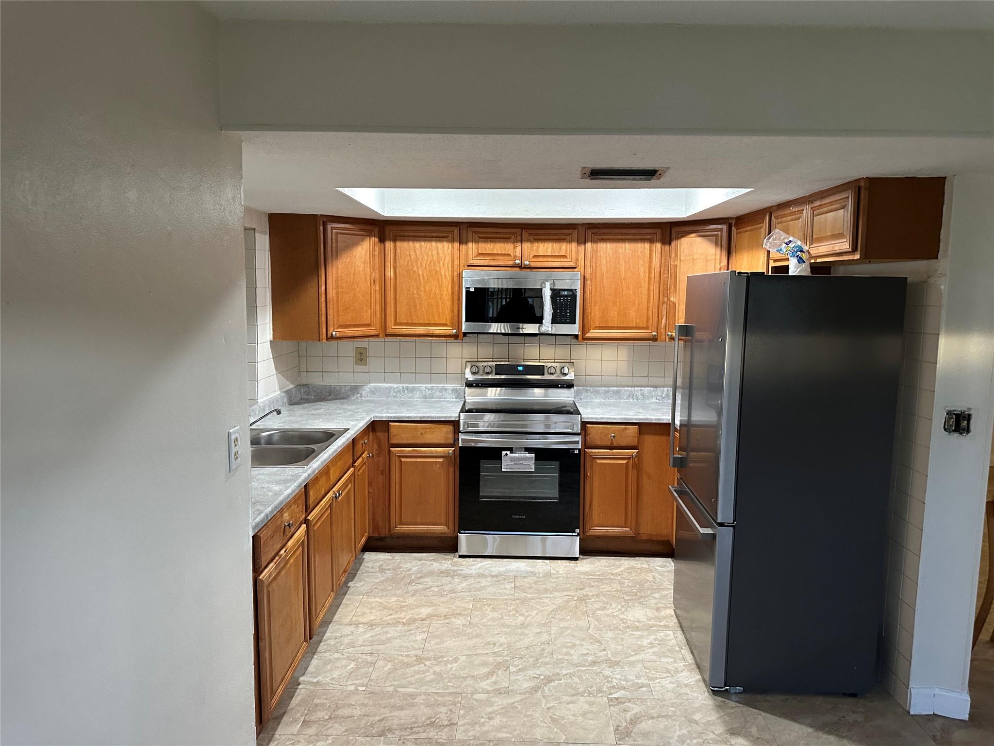 Lauderdale Lakes Northgat - Residential Lease