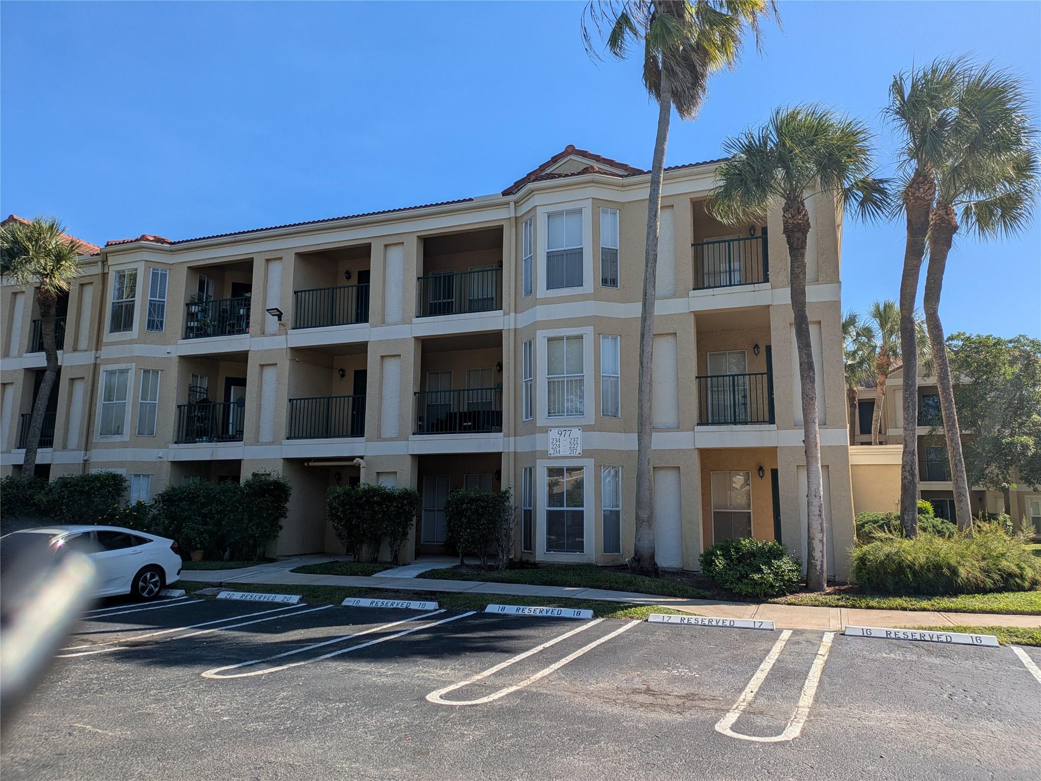 Savannah At Riverside Con - Residential Lease