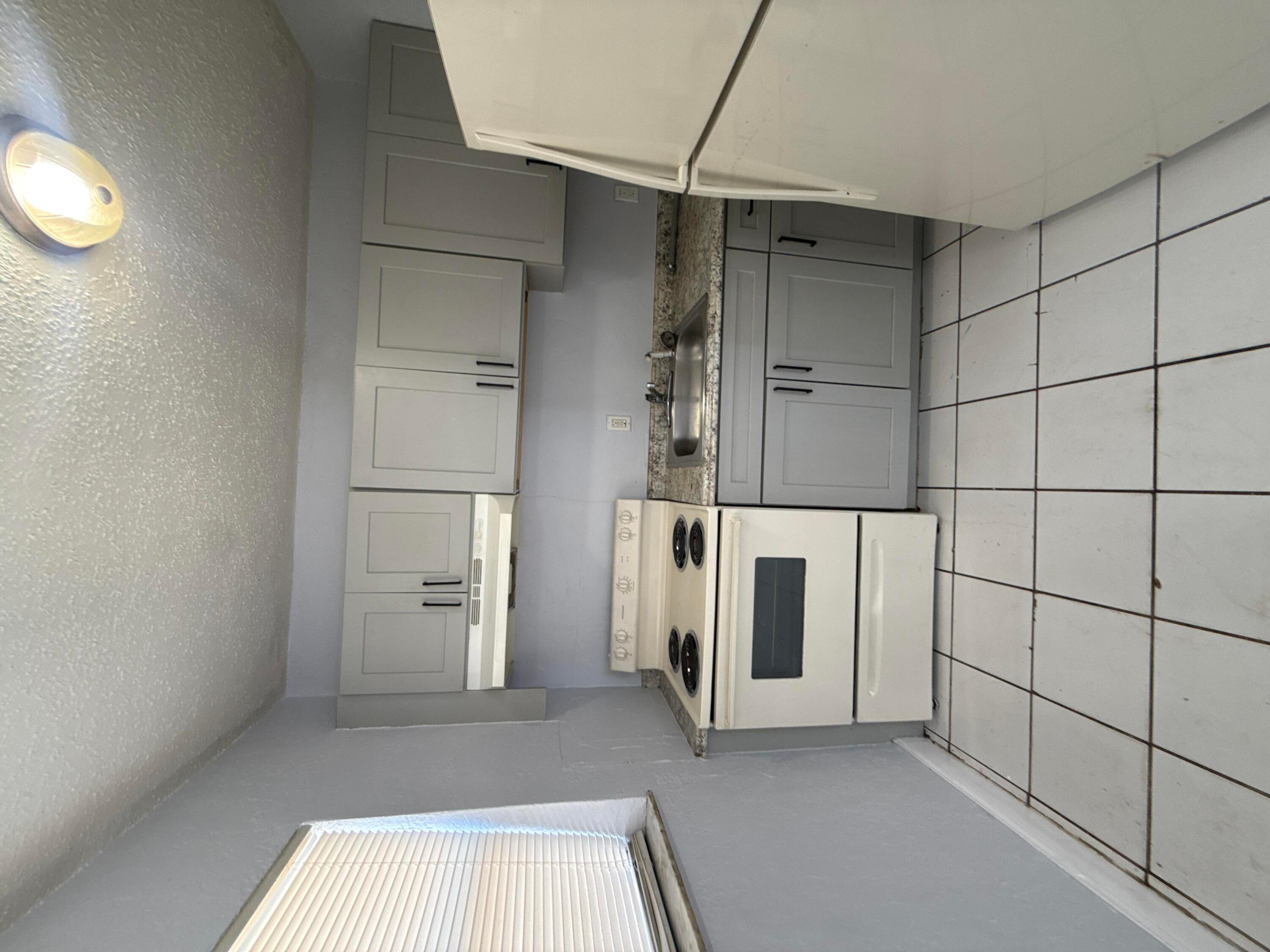 COLLEGE TRACT - Residential Lease