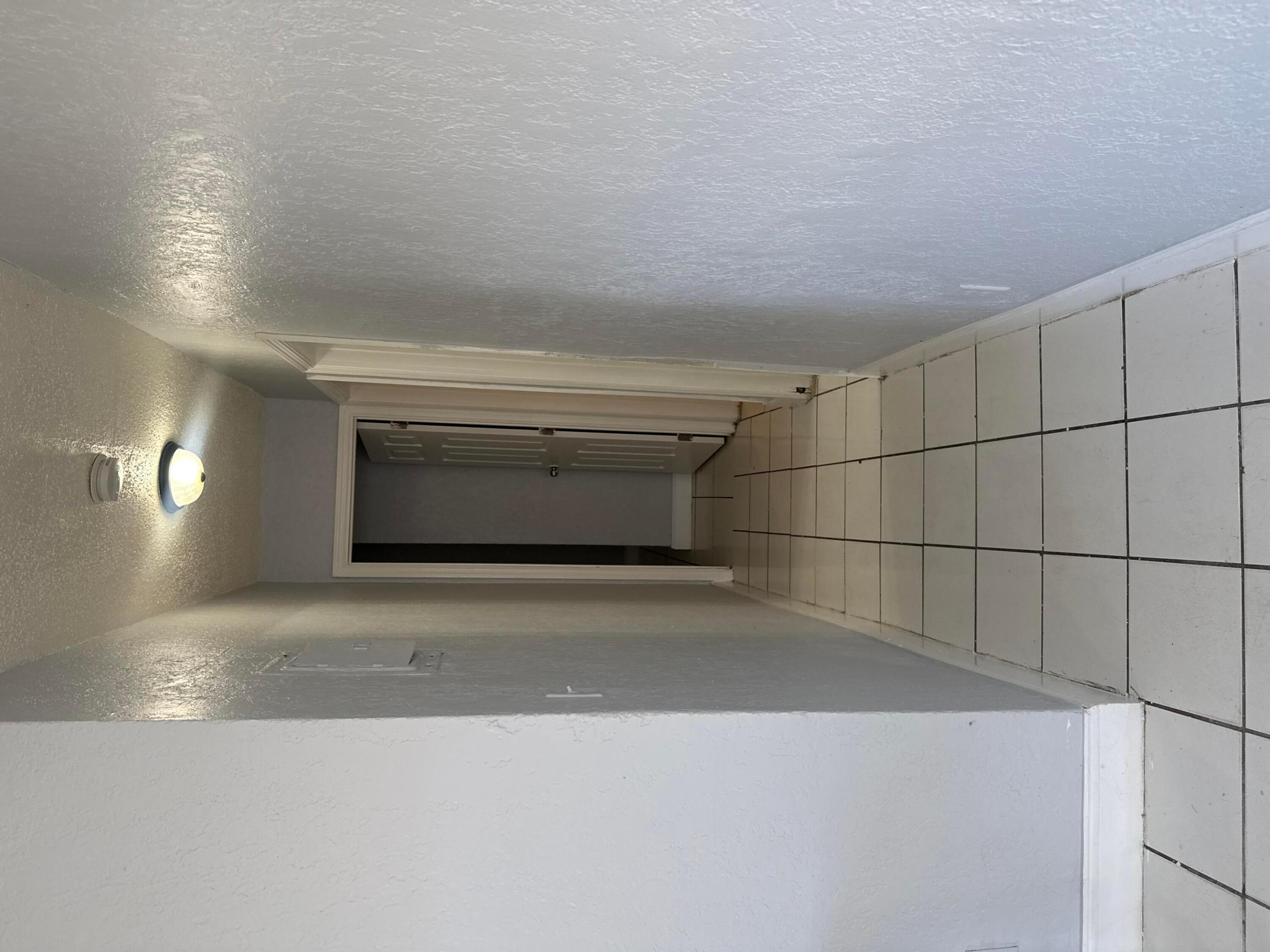 COLLEGE TRACT - Residential Lease