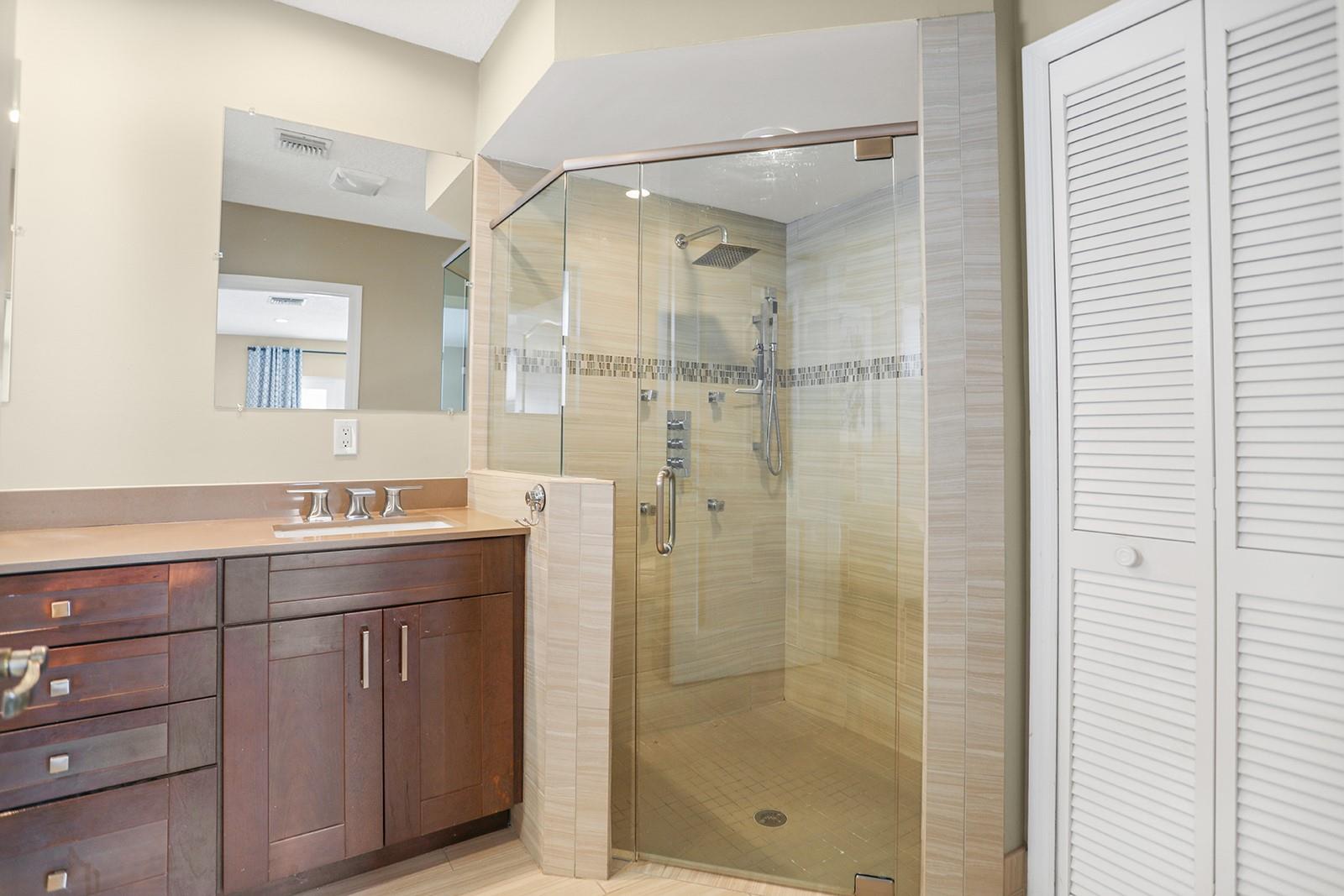 Tropic Isle - Residential