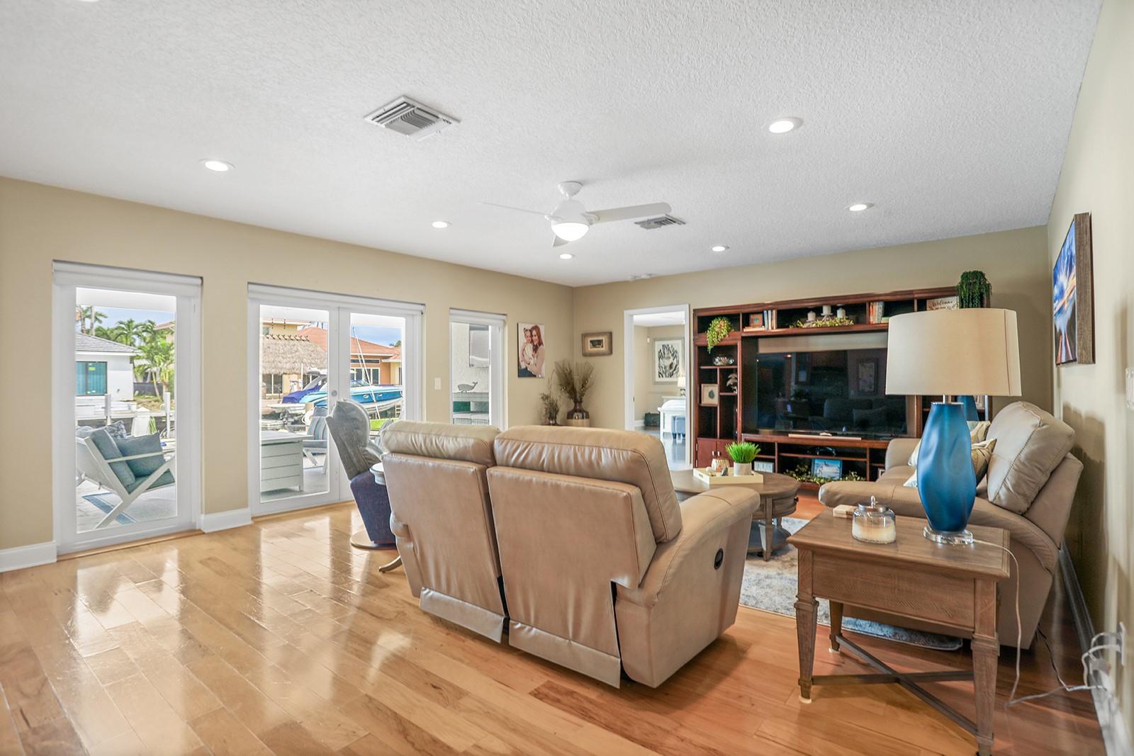 Tropic Isle - Residential