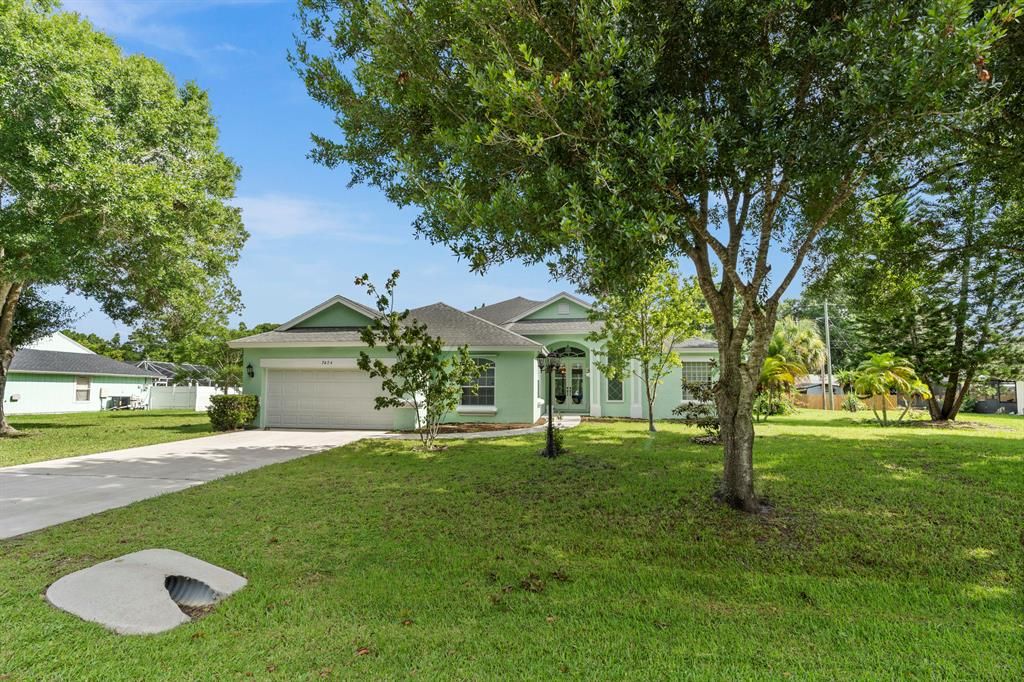 Photo of 7404 Kenwood Road, Fort Pierce, FL 34951 (MLS # R10729991)