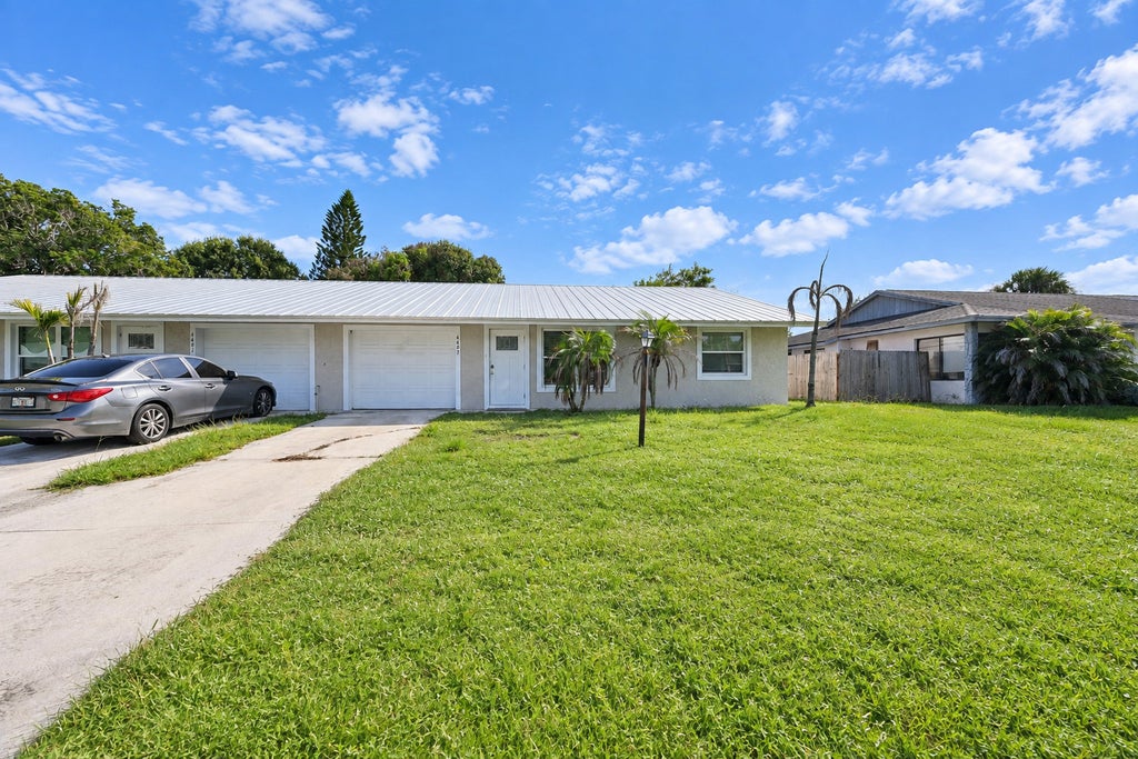 Photo of 4497 SE ROARING BROOK Way, Stuart, FL 34997 (MLS # B26076743)