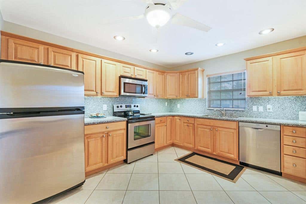 Photo of 446 Franconia Circle Cir, Lake Worth Beach, FL 33467 (MLS # R10742594)
