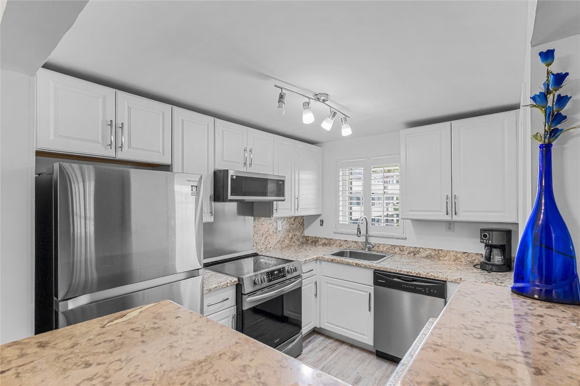 North Hampton Court - Residential