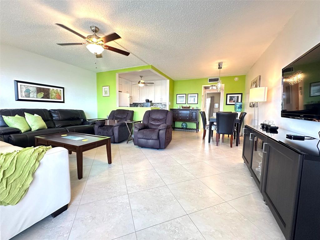 Photo of 4115 Cambridge E #4115, Deerfield Beach, FL 33442 (MLS # F10539736)