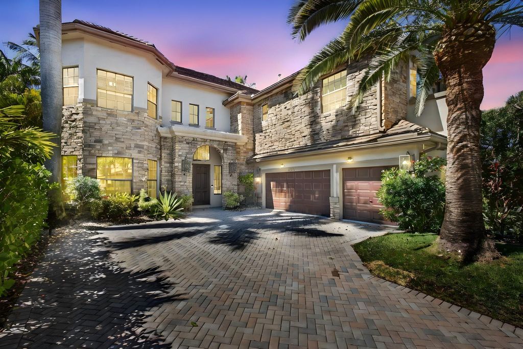 Photo of 10468 Trianon Place, Wellington, FL 33449 (MLS # F10555118)