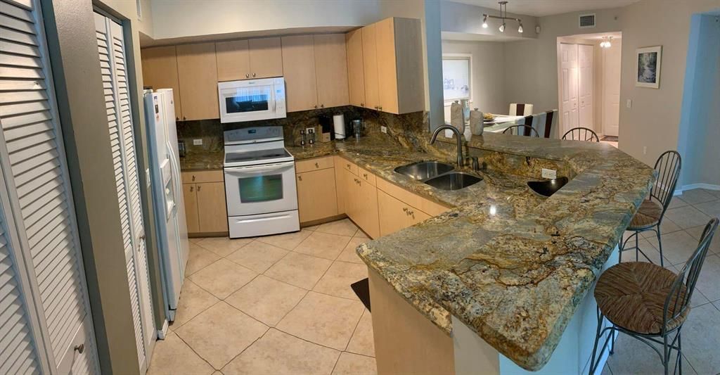 Photo of 805 Villa Circle, Boynton Beach, FL 33435 (MLS # R10863051)