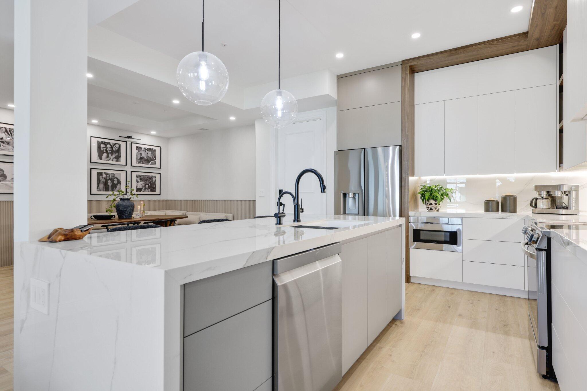 CITY WALK AT PINEAPPLE GR - Residential Lease