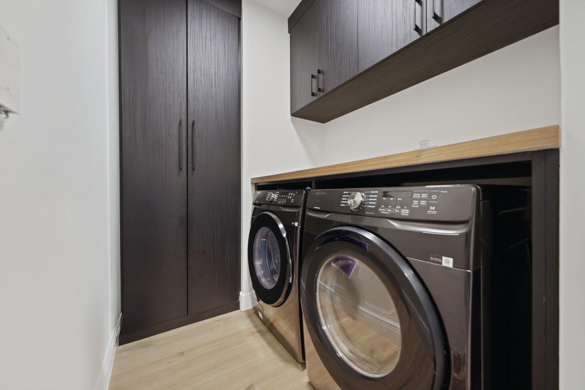 CITY WALK AT PINEAPPLE GR - Residential Lease