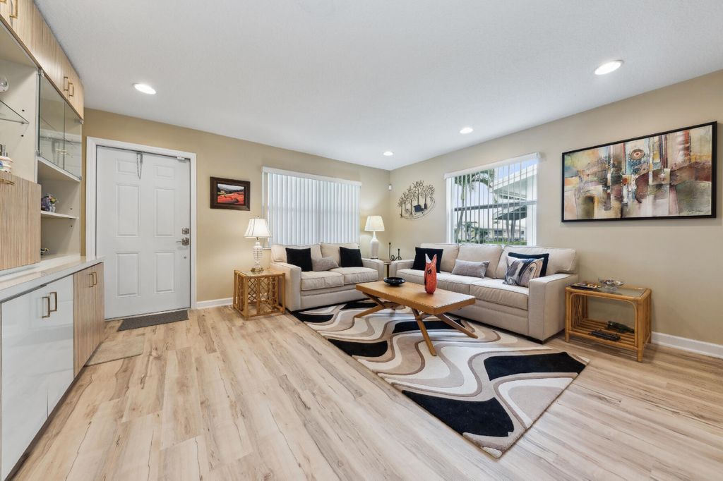 Photo of 522 SW 16th Street, Boynton Beach, FL 33426 (MLS # R11068451)