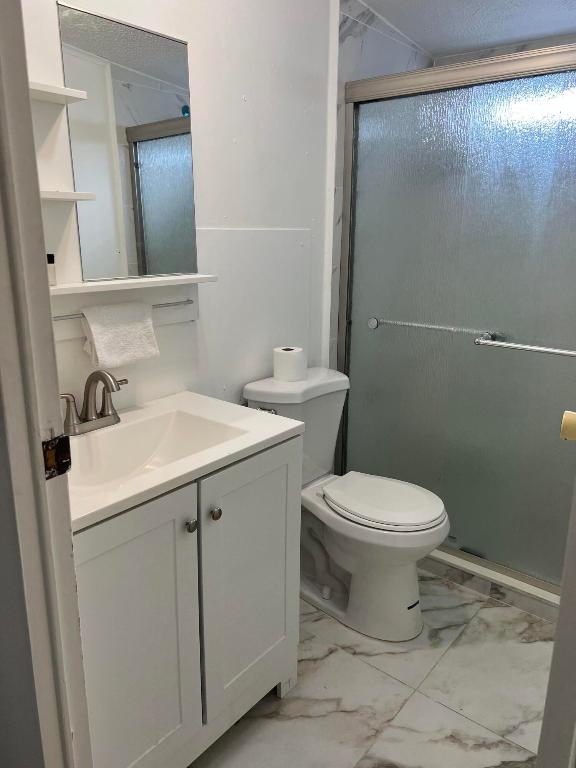 DEERFIELD LAKE - Residential